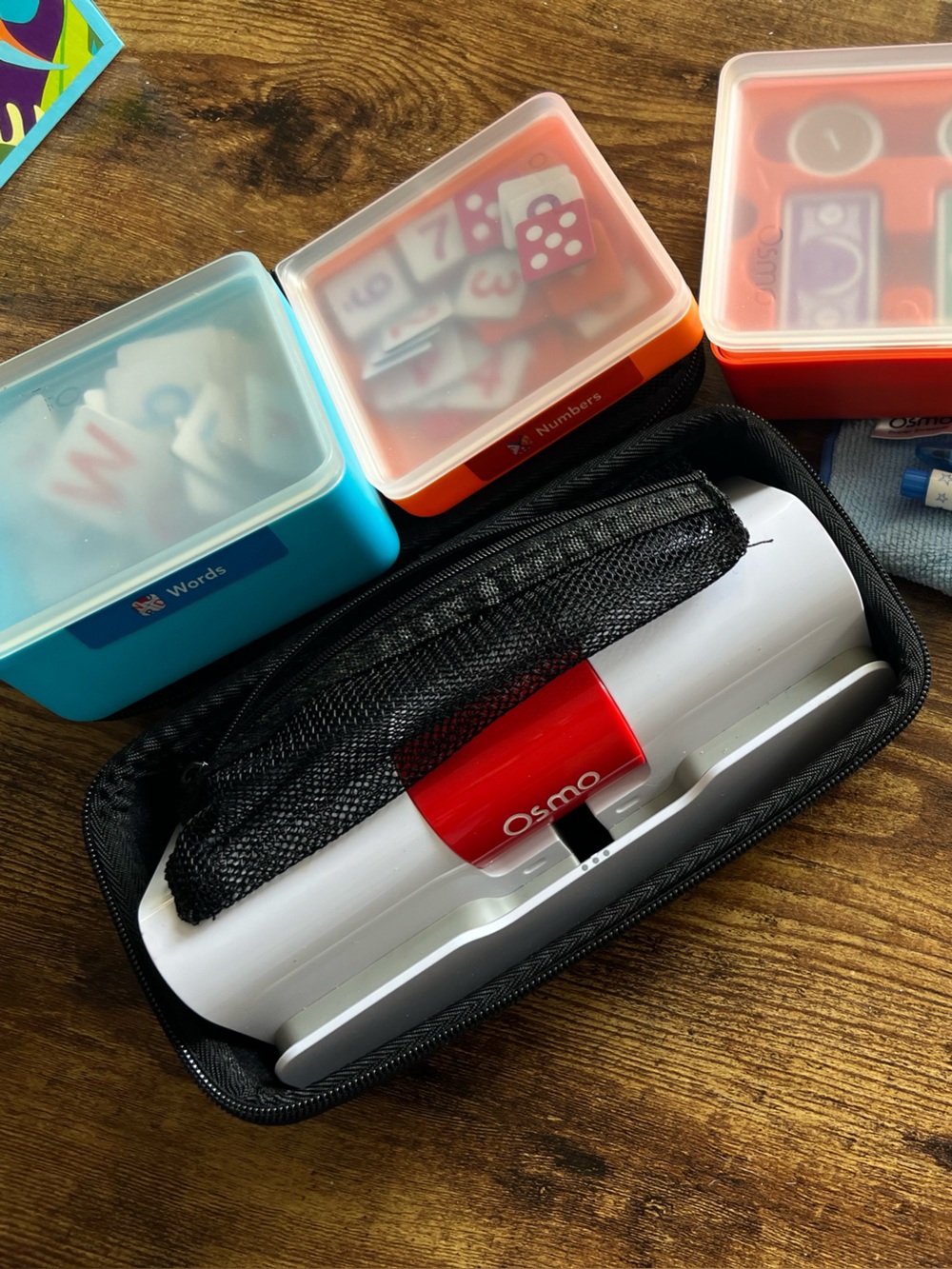 Osmo Creative Starter Kit - White & Red with Colorful Game Pieces